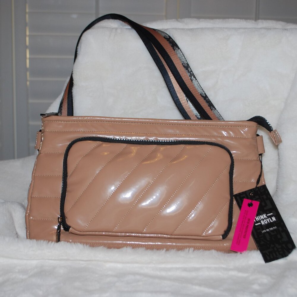 👜💖NWT - Think Royln Bank Street XL Crossbody with Pouch👜💖